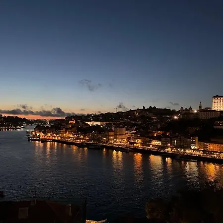 Superb Balcony Over Porto Center & River Vila Nova de Gaia